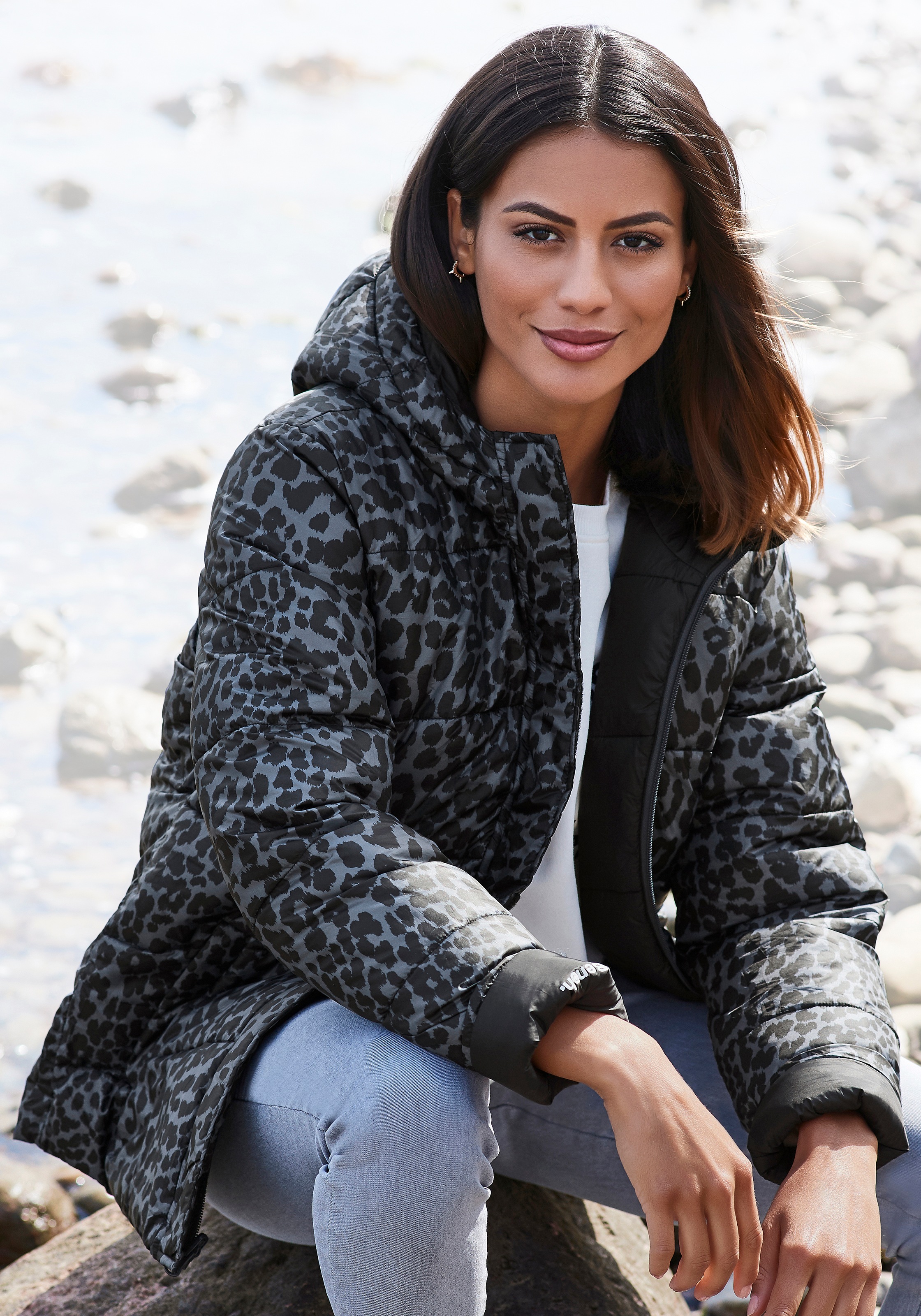 Bench. Wendejacke, in Uni oder Leo-Muster, mit Taschen und Kapuze