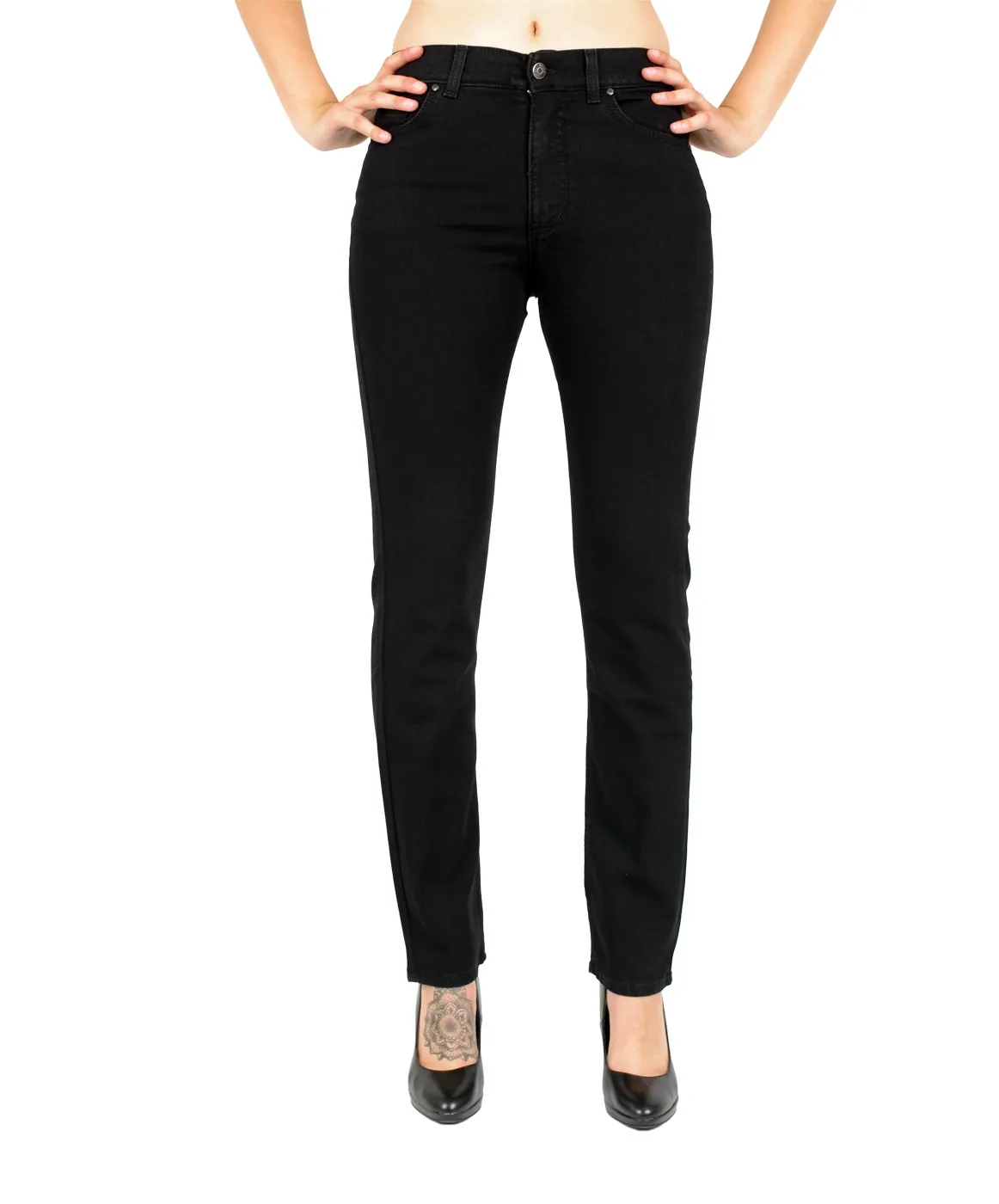 Angels Straight Leg Jeans Cici in Jet Black