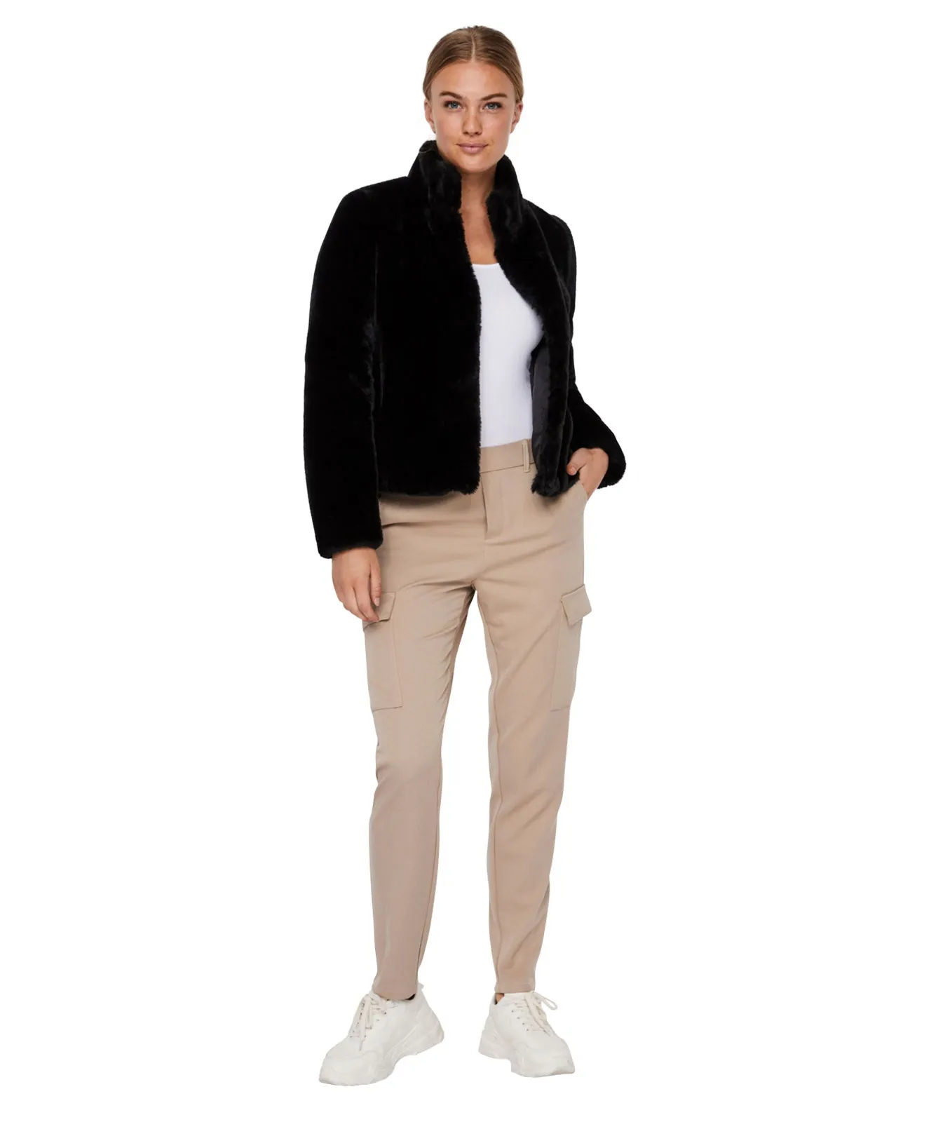 Vero Moda Kurze Kunstpelz Jacke Thea in Schwarz