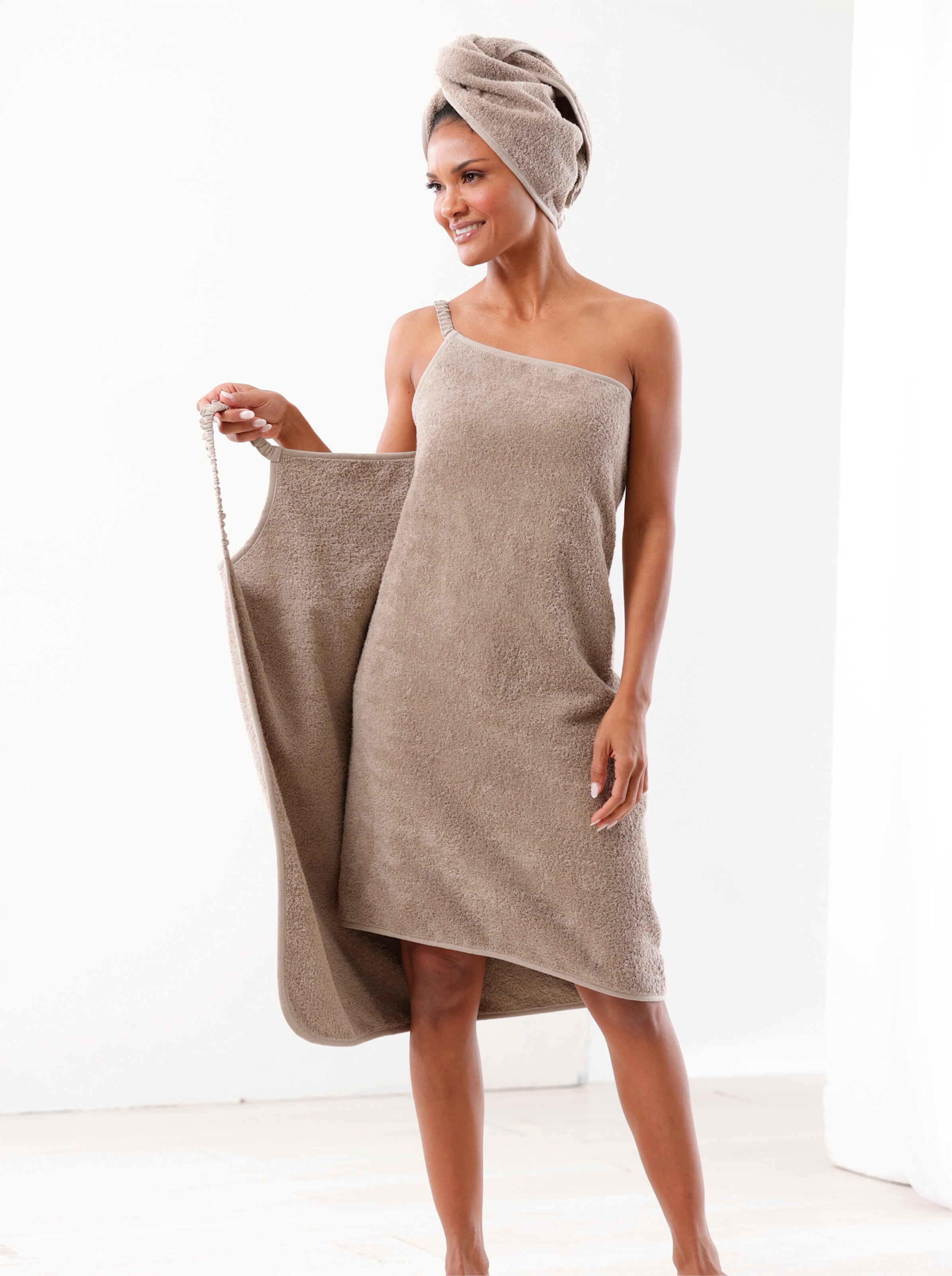 Multifunktions-Badetuch in sesam von wäschepur