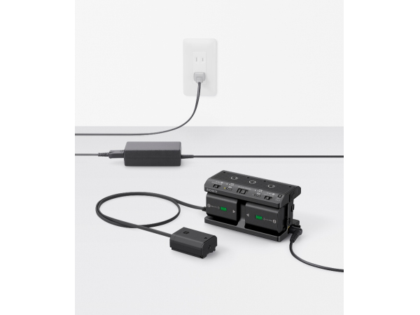 SONY, Ladegeräte Foto, Sony NPA-MQZ1K Charger/Adapter Kit, Produkte & Wohnen