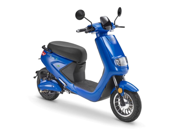 Blus, E Scooter, Blus XT2000 BLAU E Scooter, AUTO & BIKE