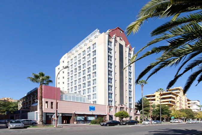 Dini Chance GmbH, SPANIEN, 3 bis 4 Tage Spanien zu zweit im Hotel VERTICE SEVILLA in Sevilla erleben, Reisen, Reisegutschein, Kurzurlaub, Citytrip, Spanienreise, Wellness, Europareise, Städtetrip, Geschenkidee