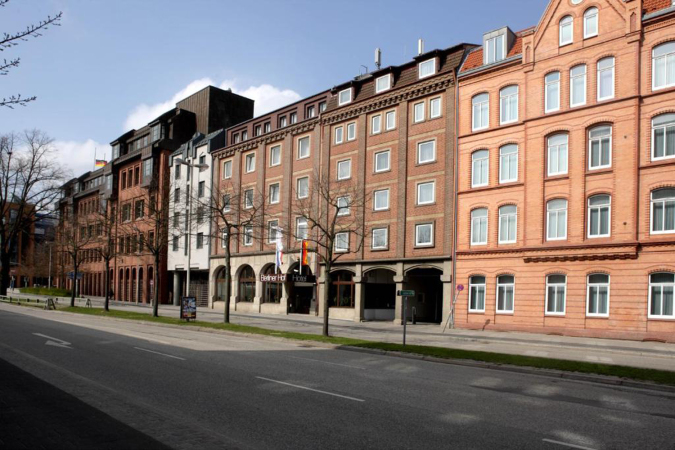 Dini Chance GmbH, DEUTSCHLAND, 4 Tage Kurzurlaub für zwei im Hotel Berliner Hof in Kiel erleben & genießen, Reisen