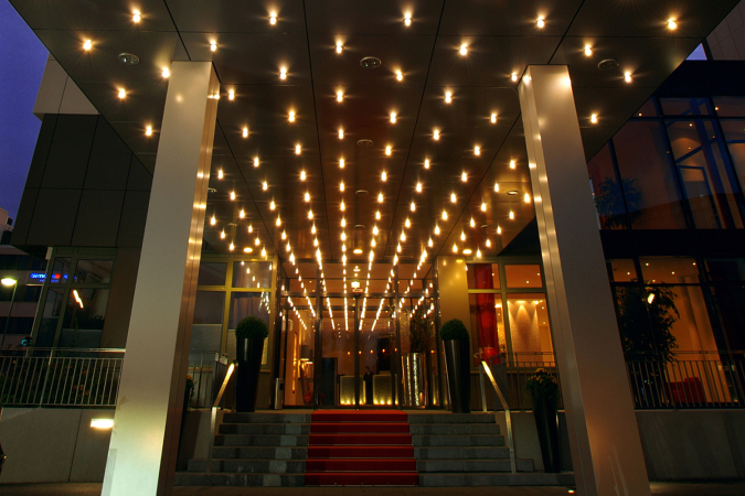 Dini Chance GmbH, DEUTSCHLAND, 4 Tage Kurzurlaub für zwei im FERINGAPARK Hotel am Englischen Garten erleben, Reisen