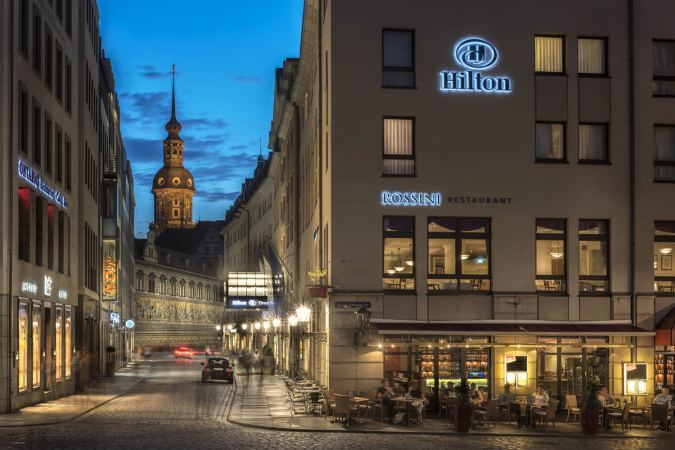 Dini Chance GmbH, DEUTSCHLAND, Executive: 3 Tage luxuriöser Kurzurlaub für zwei im Hotel Hilton Dresden erleben, Reisen, Reisegutschein, Kurzurlaub, Städtereise, Hotelgutschein, Citytrip, Wellnessreise, Luxury stay, Geschenkidee