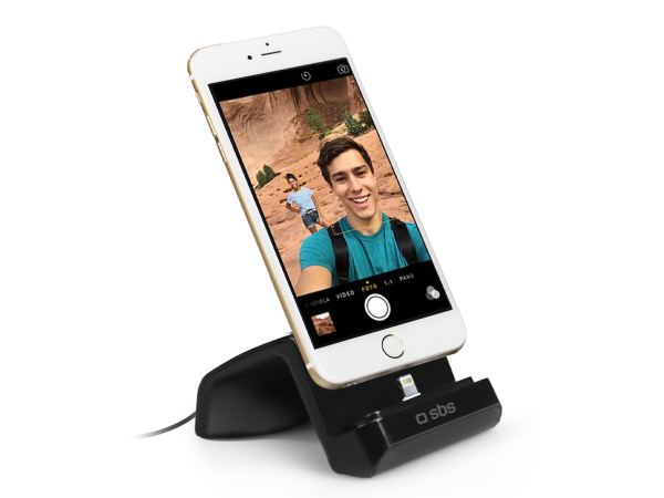 SBS, Haus, Tischhalterung mit Ladefunktion für iPhone mit Blitzlicht-Anschluss, Produkte & Wohnen