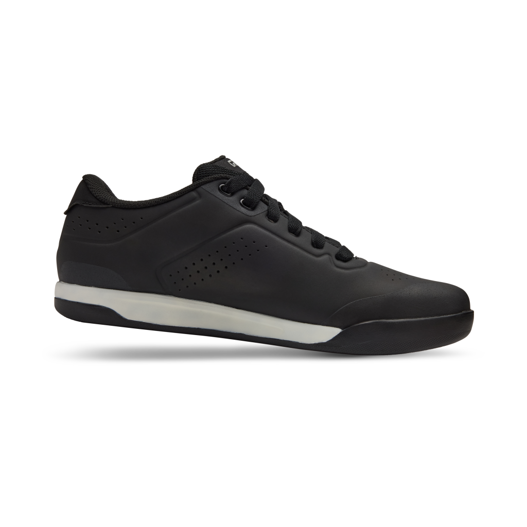 Giro Latch Flatpedal Schuhe, Farbe: SCHWARZ, Grösse: 37,