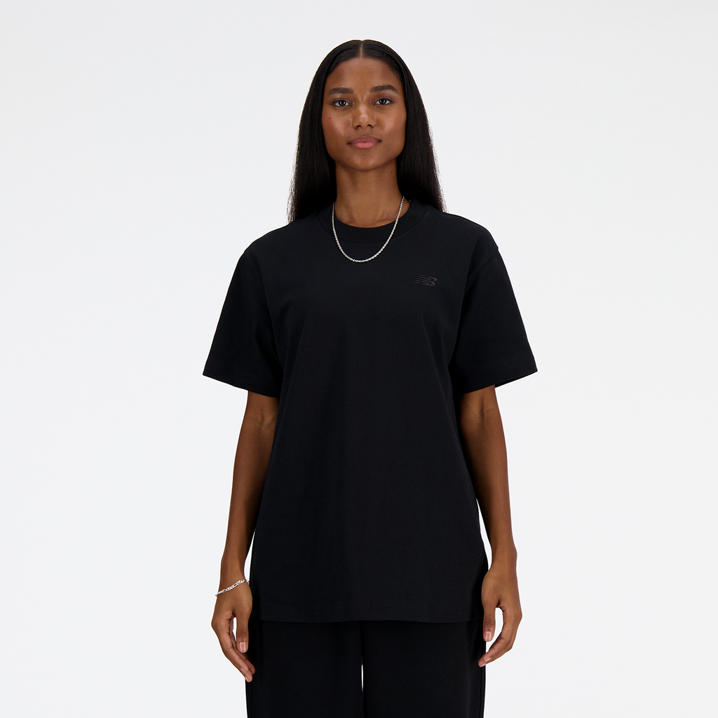 New Balance Damen T-Shirts W NB Athletics Jersey T-Shirt, Schwarz, Relaxed Fit Fit, ideal für Freizeit & Reisen