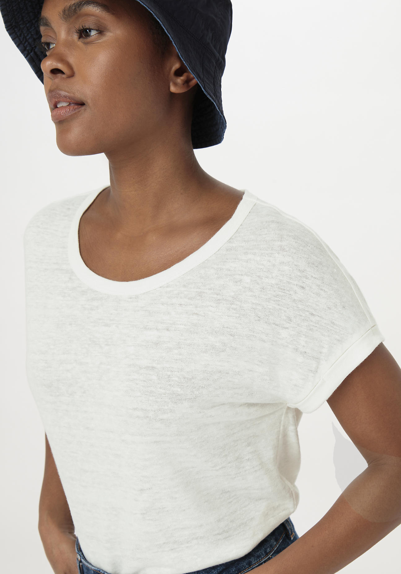 hessnatur Damen Shirt Kurzarm Regular aus Leinen - weiß Grösse48