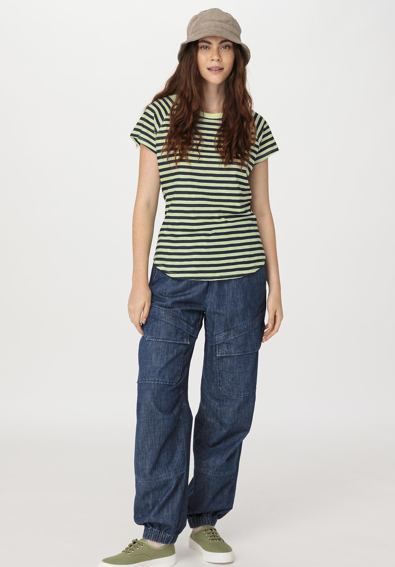 hessnatur Damen Slub Ringel-Shirt Regular aus Bio-Baumwolle - grün Grösse40