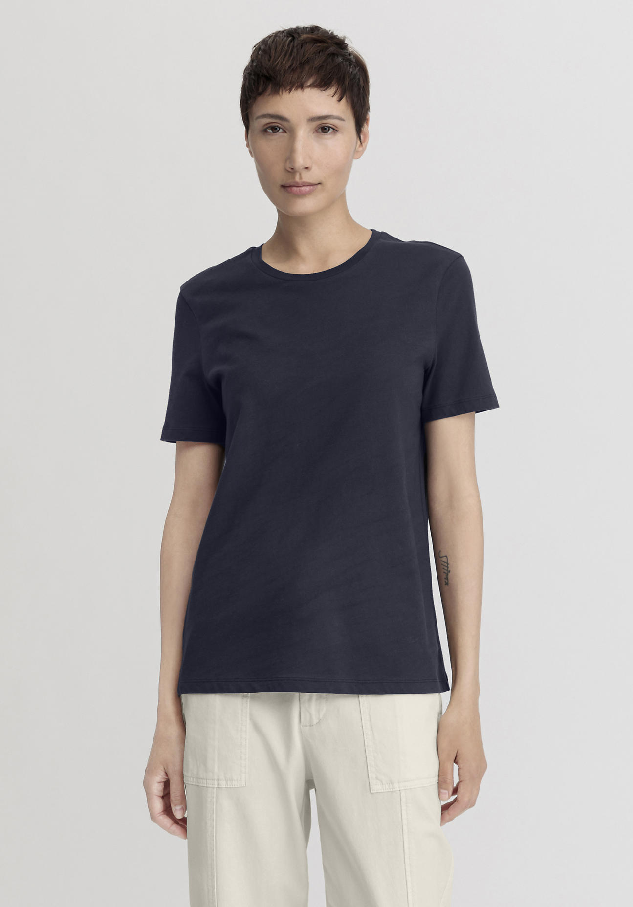 hessnatur Damen T-Shirt Regular aus Bio-Baumwolle - blau Grösse44