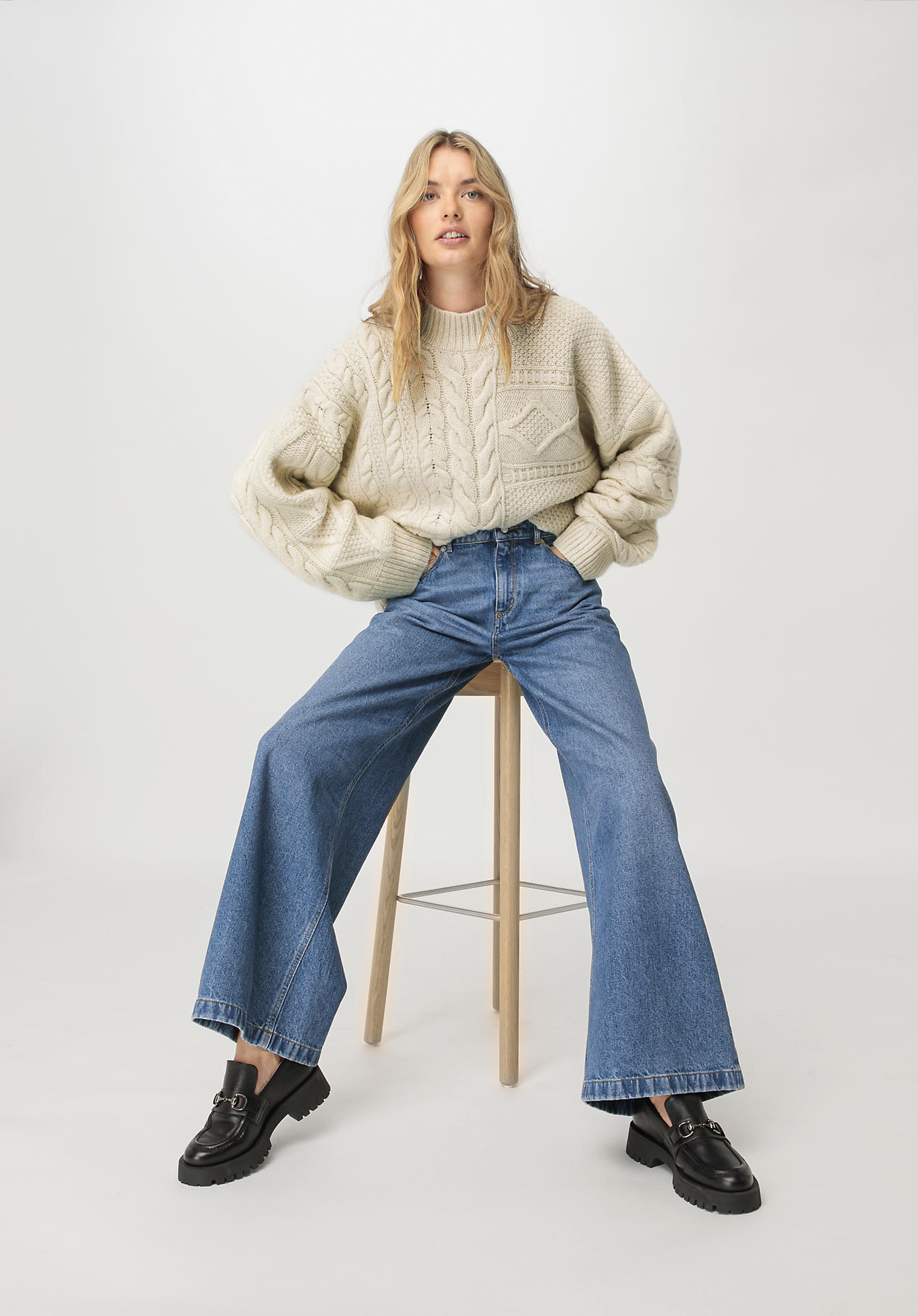 Damen WUNDERKIND X HESSNATUR Jeans High Rise Flared aus Bio-Denim - blau Grösse32/32