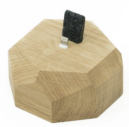 iPhone Ladestation aus Eichenholz