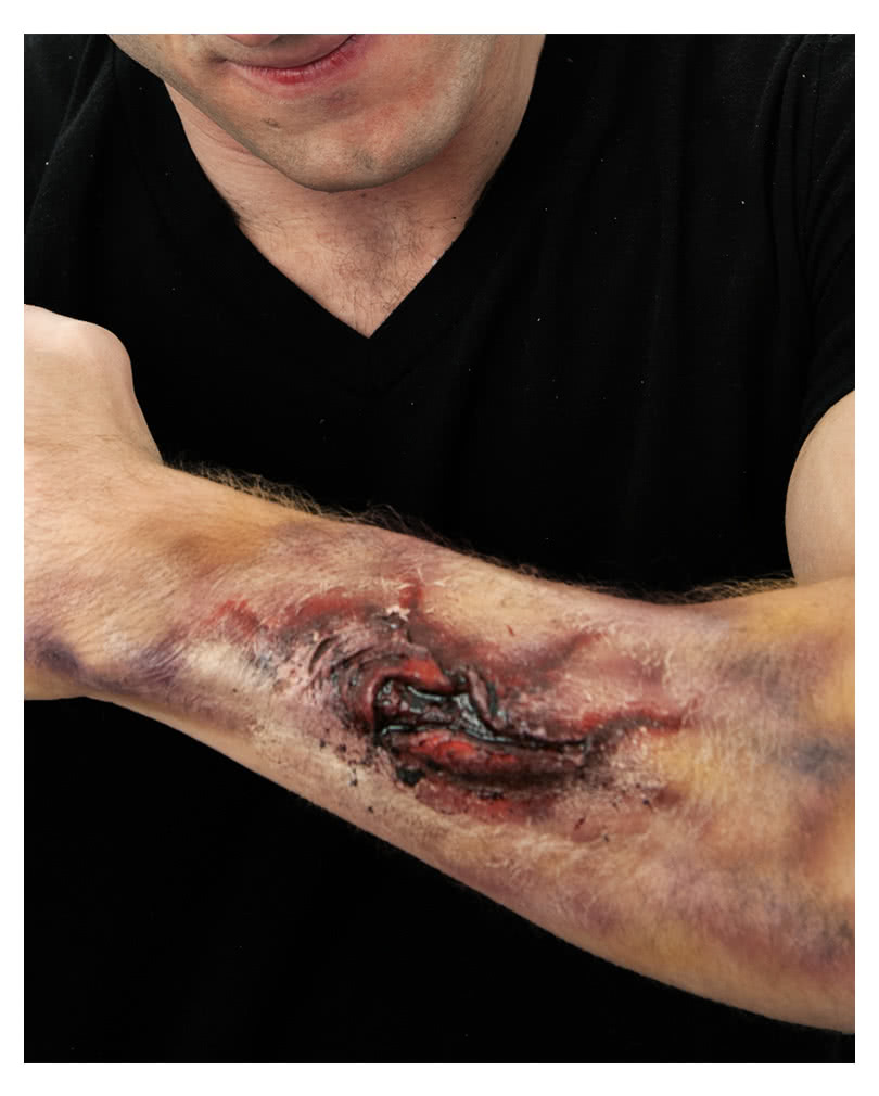 Fraktur Wunde aus Latex für ein krasses Halloween Make-up