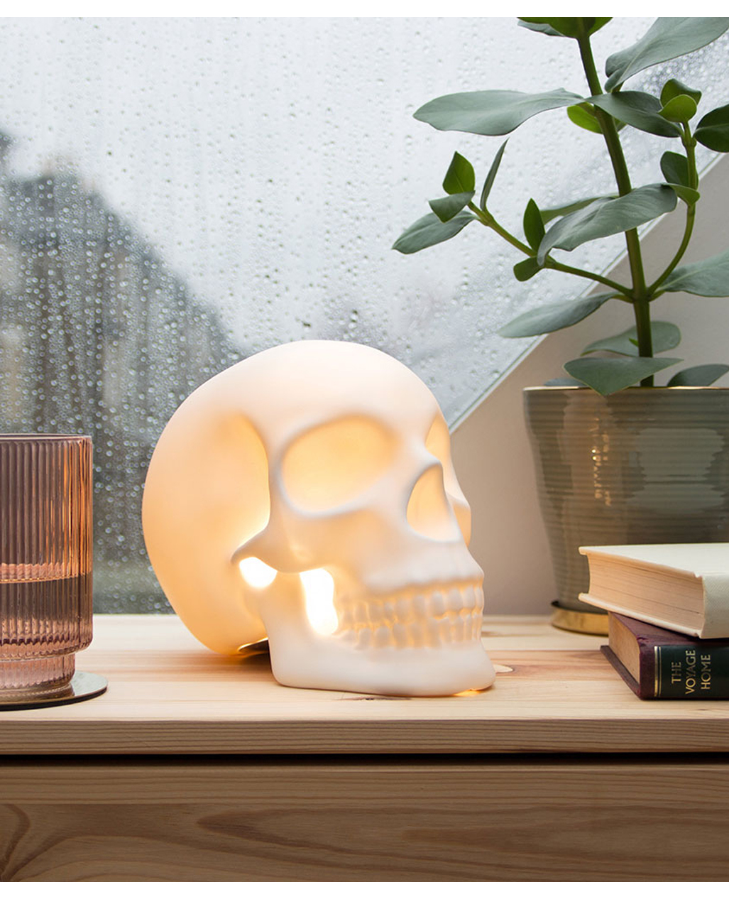 Totenkopf Lampe aus Porzellan 20cm ★ Gothic Deko