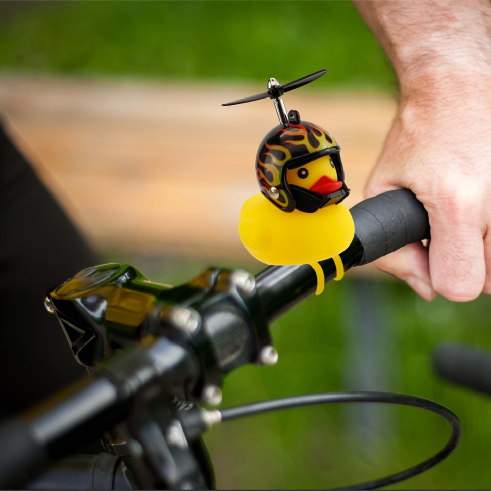 Fahrrad-Quietschentchen mit Helm - Bunt
