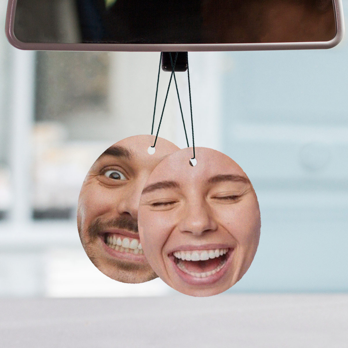 Personalisierbarer Duftbaum 2er Set mit Gesicht, personalisiert, personalisierbar, Valentinstag Geschenk, Fotogeschenk, Geburtstagsgeschenk, Geschenk Männer, Geschenk Freund, Geschenk Bruder, Geschenke Frauen, Geschenke Freundin, Geschenk Schwester, Gesch