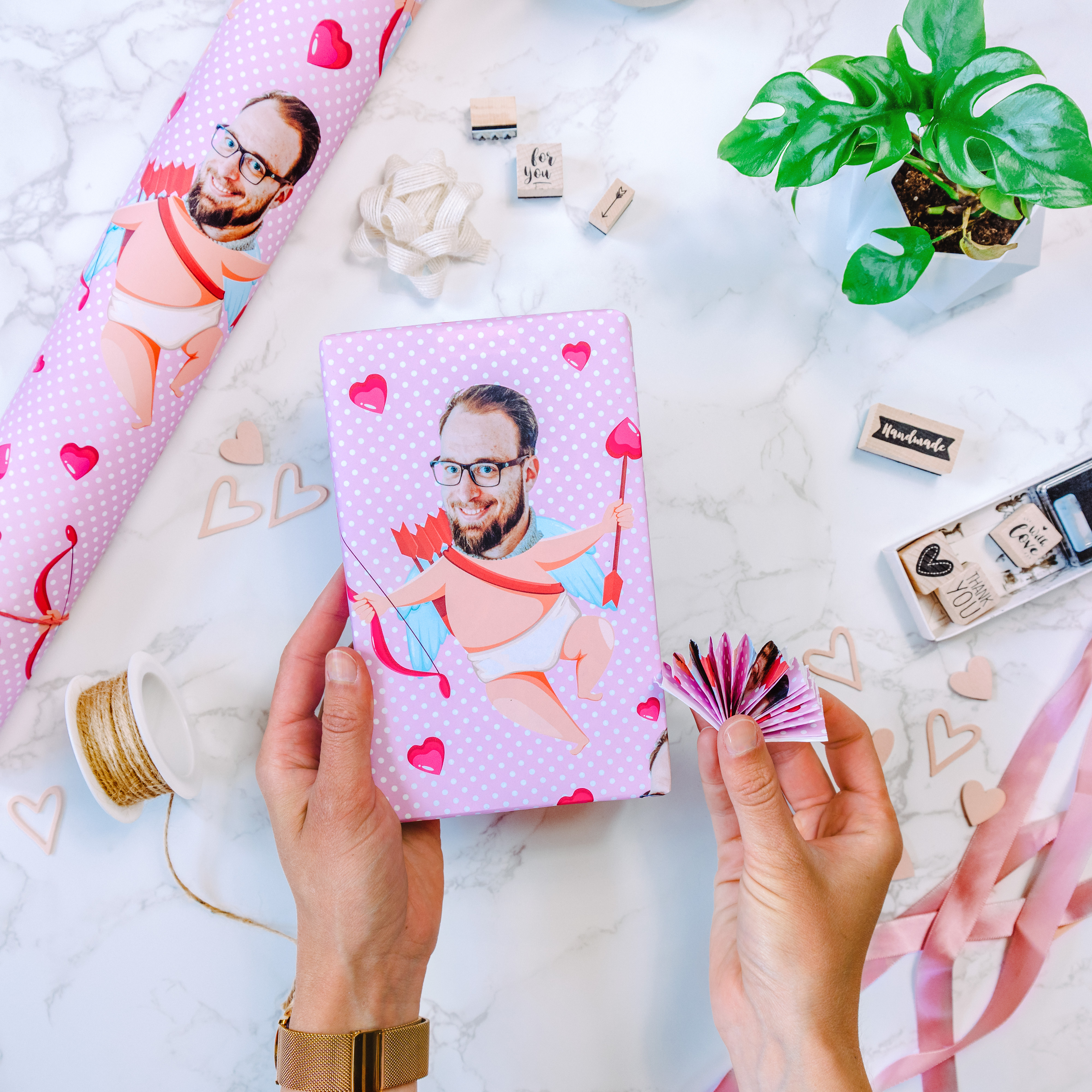 Personalisierbares Geschenkpapier mit Gesicht und Liebes-Designs, Valentinstag Geschenk, Fotogeschenk, Romantische Geschenke, Hochzeitsgeschenk, Geschenk, Geschenkidee