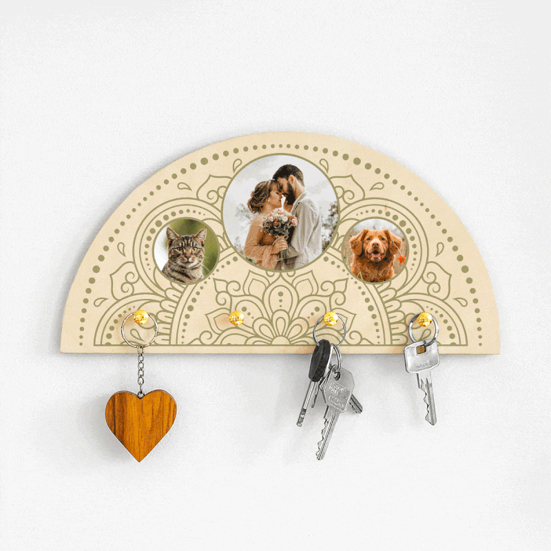 Personalisierbares Holz Schlüsselbrett Mandala mit 3 Fotos, Valentinstag Geschenk, Fotogeschenk, Geschenk Mama, Geschenk Papa, Witzige Geschenke, Romantische Geschenke, Hochzeitsgeschenk, Kleine Geschenke, Geschenk, Geschenkidee
